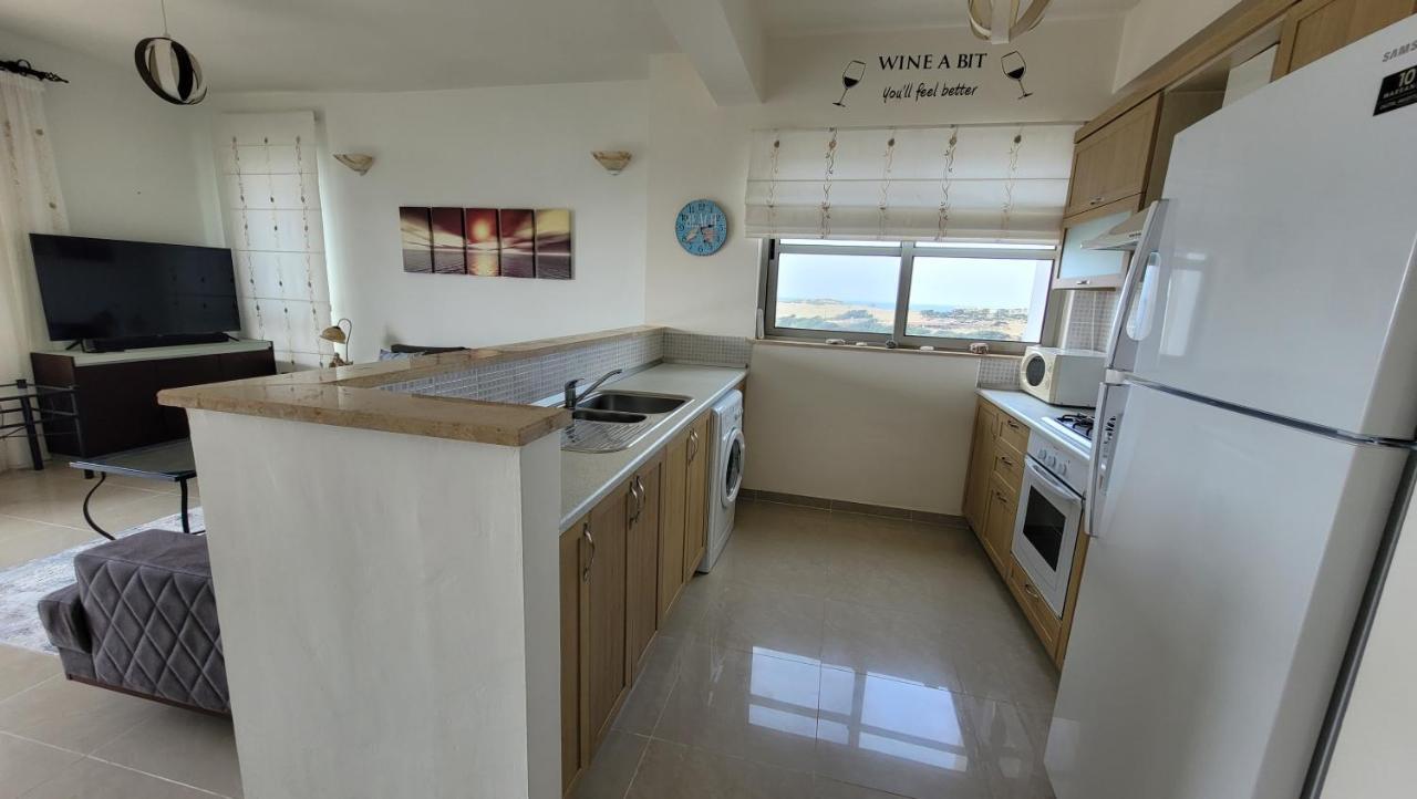 Sea And Mountain View Beachfront Penthouse Yali Bagian luar foto