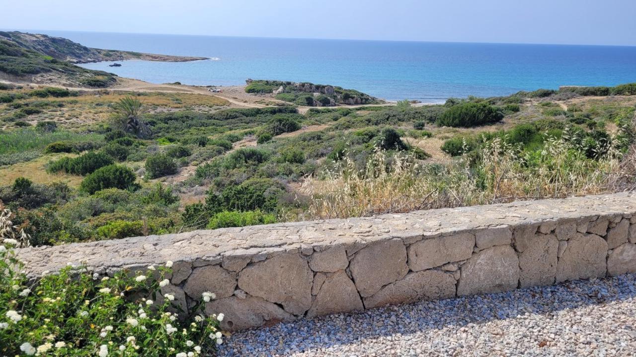 Sea And Mountain View Beachfront Penthouse Yali Bagian luar foto
