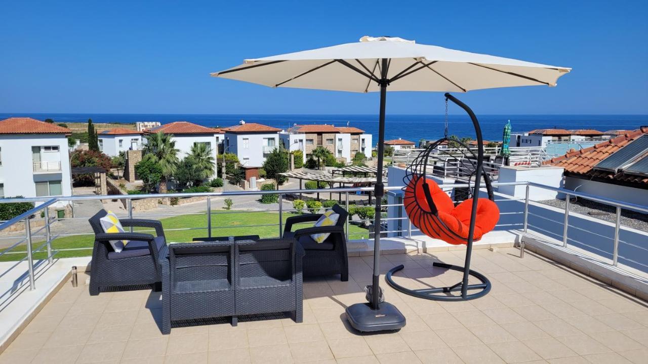 Sea And Mountain View Beachfront Penthouse Yali Bagian luar foto